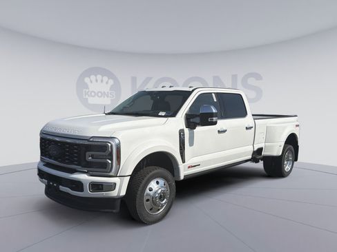 New 2026 Ford F450 Platinum w/ Platinum Plus Package AWD/4WD image 1
