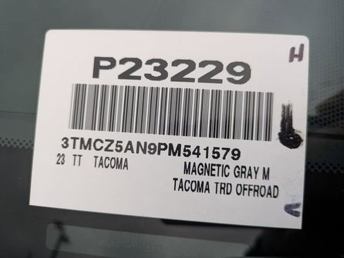 Used 2023 Toyota Tacoma TRD Off-Road image 33