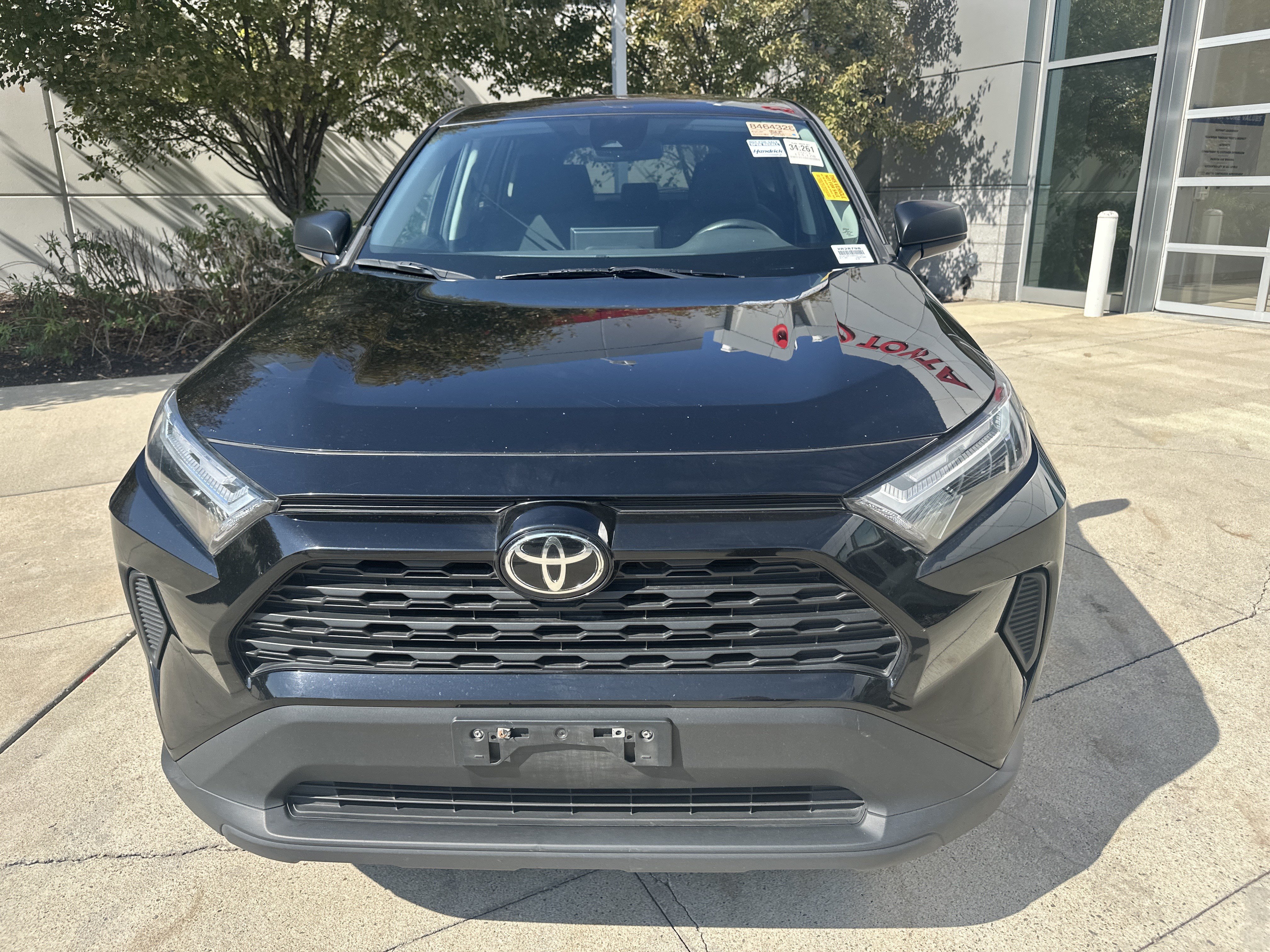 Used 2024 Toyota RAV4 LE AWD/4WD image 6