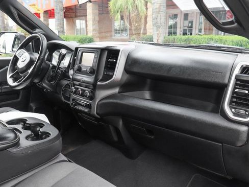 Used 2021 RAM 3500 Big Horn image 35