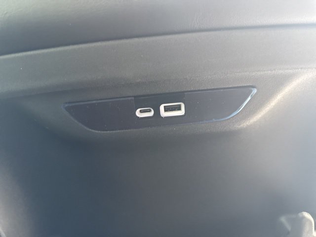 New 2026 Chrysler Pacifica Select AWD/4WD image 17
