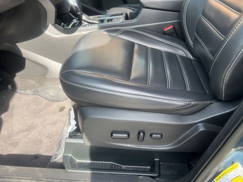Used 2019 Ford Escape SEL FWD image 18