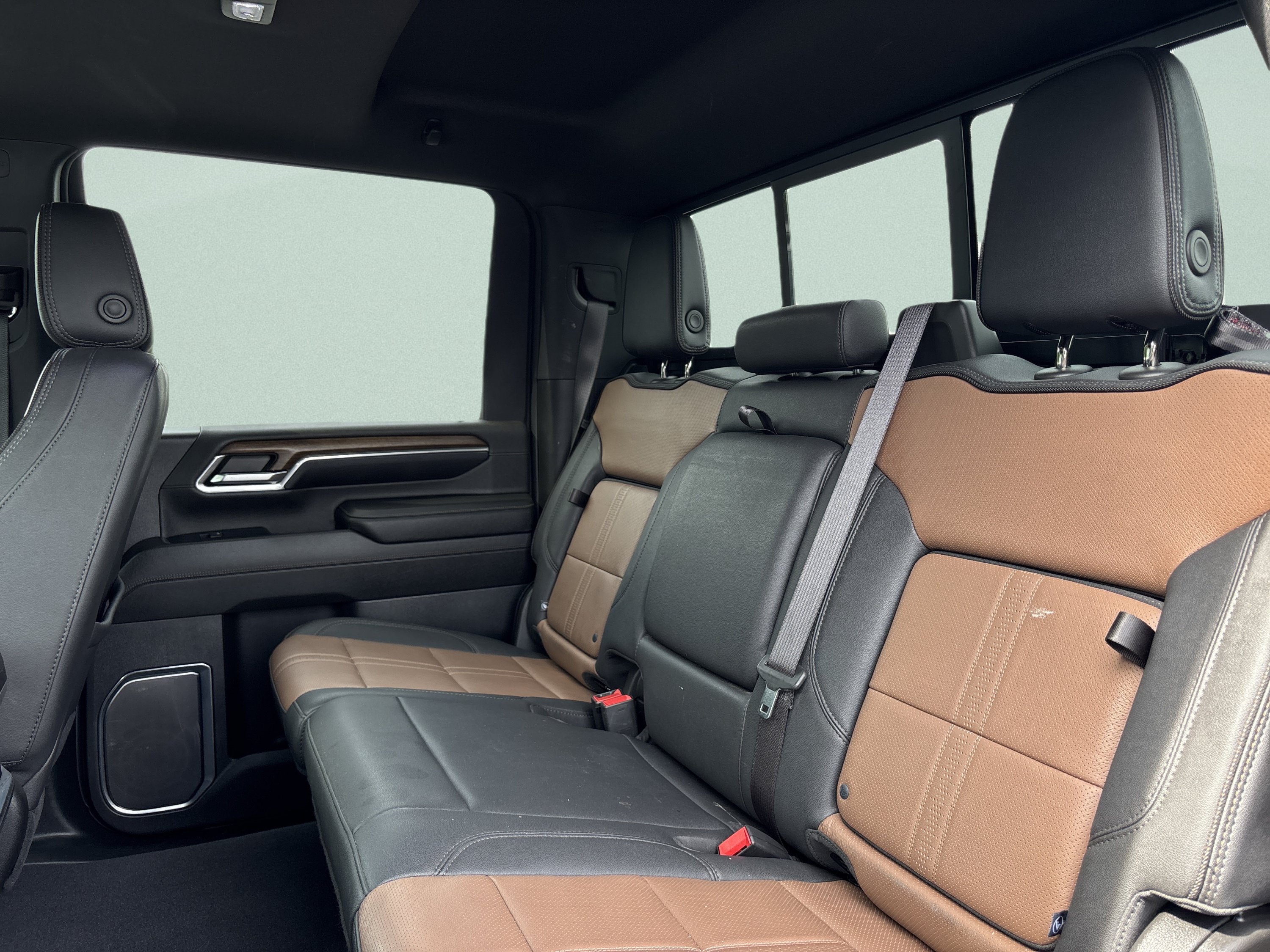 Used 2024 Chevrolet Silverado 3500 High Country w/ High Country Premium Package AWD/4WD image 18