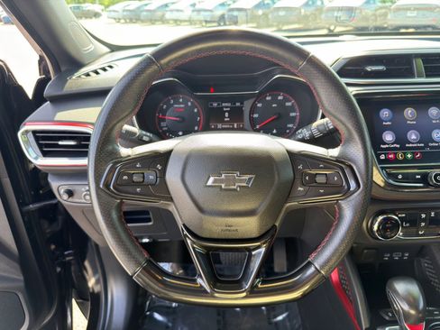 Used 2021 Chevrolet TrailBlazer RS w/ Convenience Package AWD/4WD image 16
