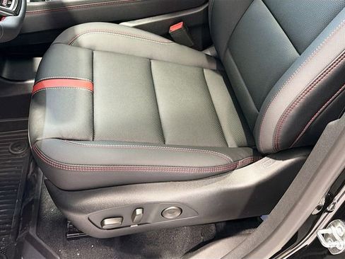 New 2026 Chevrolet Traverse RS w/ LPO, Floor Liner Package image 18