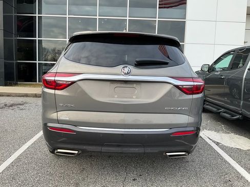 Used 2018 Buick Enclave Essence image 6