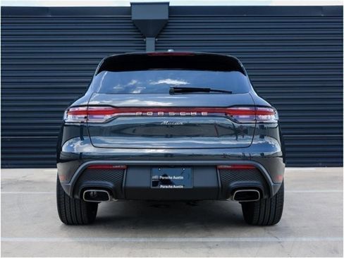 Certified 2025 Porsche Macan image 6