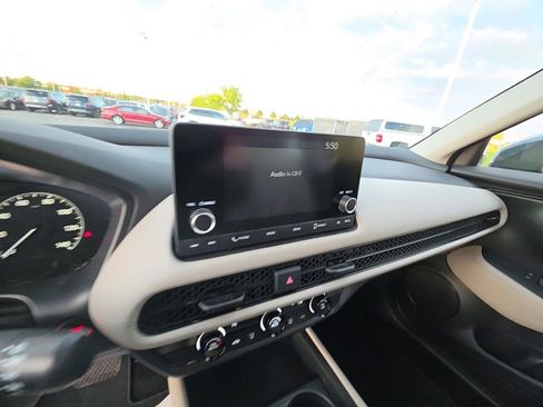 Certified 2025 Honda HR-V LX image 17