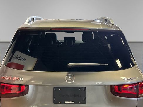 Used 2021 Mercedes-Benz GLB 250 4MATIC image 19