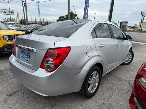 Used 2013 Chevrolet Sonic LT FWD image 4