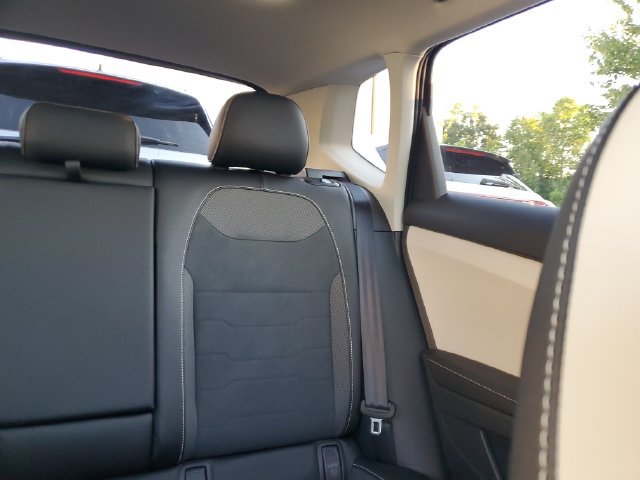Certified 2026 Volkswagen Taos SE FWD image 12