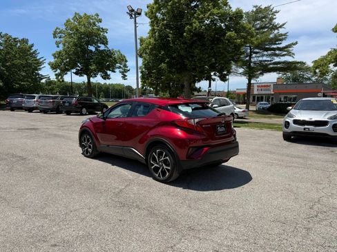 Used 2018 Toyota C-HR XLE FWD image 5