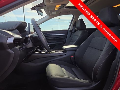 Used 2023 Nissan Altima 2.5 SV w/ SV Premium Package image 15