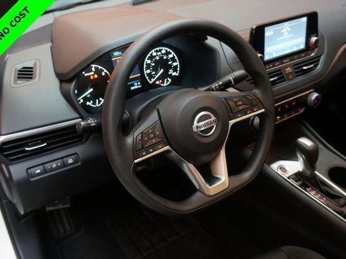 Used 2022 Nissan Altima 2.5 S image 9