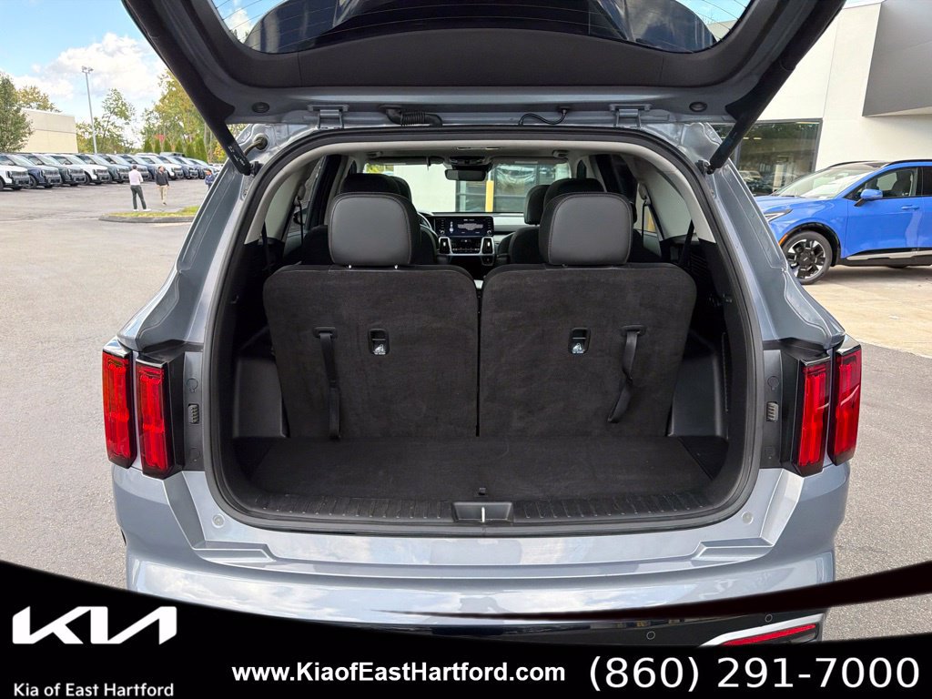 Used 2023 Kia Sorento SX AWD/4WD image 16