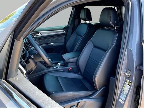 Used 2021 Volkswagen Atlas Cross Sport SE FWD image 27