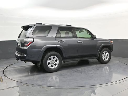 Used 2020 Toyota 4Runner SR5 Premium AWD/4WD image 8