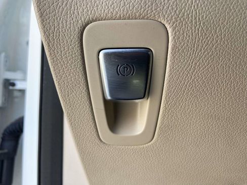 Used 2018 Mercedes-Benz GLC 300 image 28