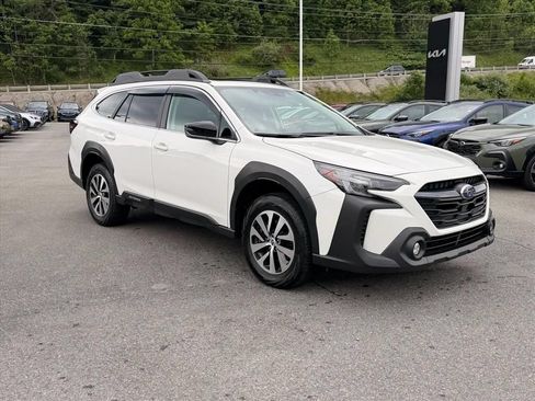 Certified 2025 Subaru Outback Premium AWD/4WD image 14