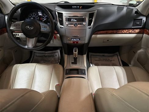 Used 2011 Subaru Outback 2.5i Limited w/ PWR Moonroof Pkg image 10