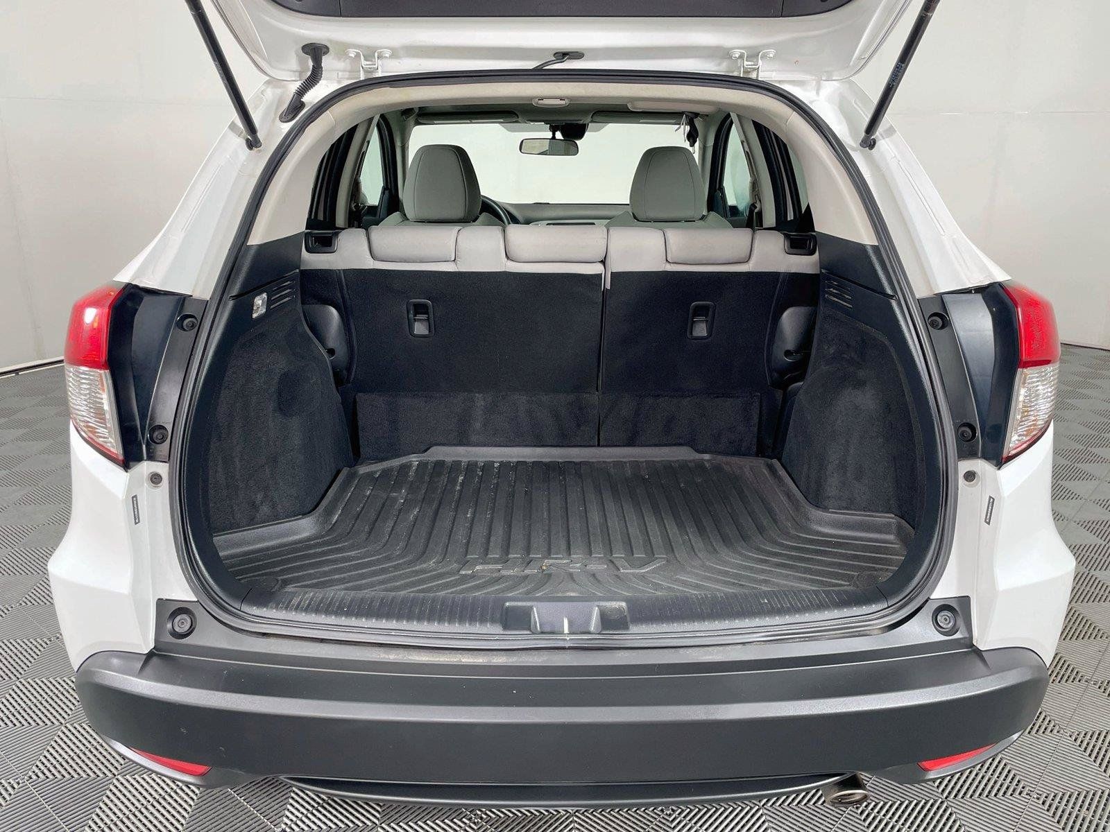 Used 2019 Honda HR-V EX image 29