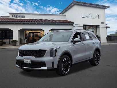 Certified 2025 Kia Sorento EX w/ Panoramic Sunroof Package