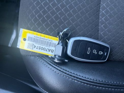 Used 2019 Buick Encore Preferred image 17