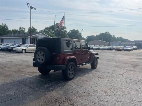 Used 2007 Jeep Wrangler Unlimited Sahara w/ Dual Top Group AWD/4WD image 5