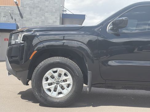 Used 2024 Nissan Frontier SV w/ Technology Package AWD/4WD image 14