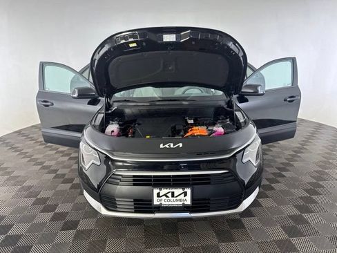 Certified 2025 Kia Niro EX FWD image 13
