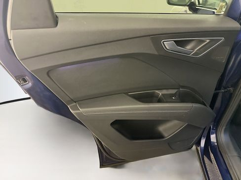 Used 2022 Audi Q4 e-tron Prestige image 28