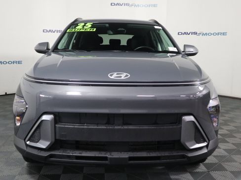Used 2025 Hyundai Kona SEL AWD/4WD image 12