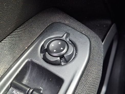 Used 2018 Jeep Renegade Sport w/ Power & Air Group image 29