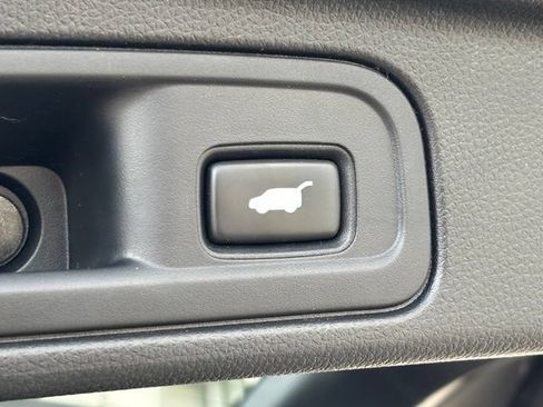 Used 2019 Honda Pilot Touring image 5