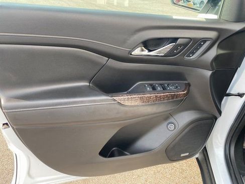 Used 2020 GMC Acadia Denali image 19