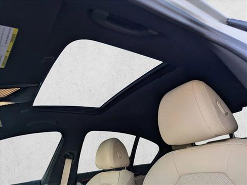 Used 2023 BMW 530i w/ Convenience Package image 16