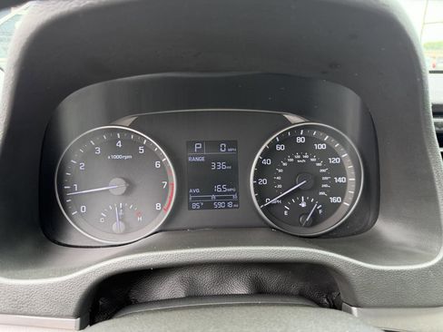 Used 2017 Hyundai Elantra SE FWD image 24