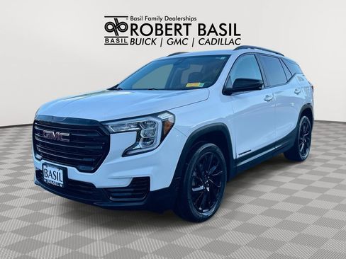 Used 2023 GMC Terrain SLE w/ Driver Convenience Package AWD/4WD image 1