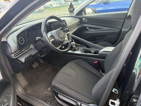 Used 2022 Hyundai Elantra SEL w/ Convenience Package image 6