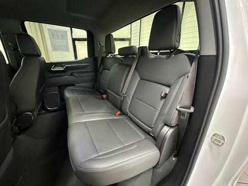 Used 2026 GMC Sierra 1500 SLT AWD/4WD image 22