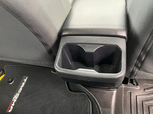 Used 2020 Toyota Tacoma TRD Off-Road image 40