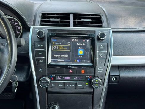 Used 2017 Toyota Camry XSE w/ Moonroof Package FWD image 16