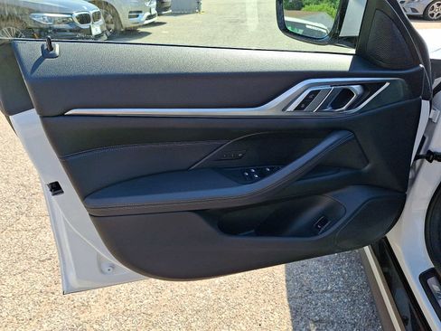 Used 2022 BMW i4 eDrive40 w/ M Sport Package RWD image 13