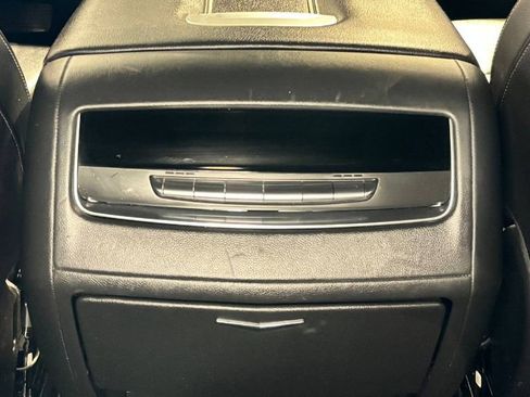 Used 2021 Cadillac Escalade Luxury image 37