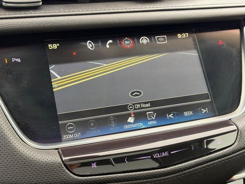Used 2018 Cadillac XT5 Premium Luxury FWD image 28