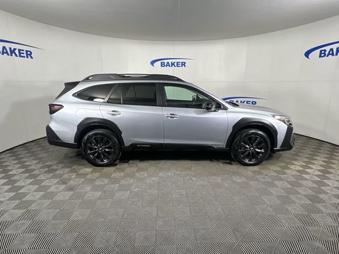 Used 2025 Subaru Outback Onyx Edition AWD/4WD image 10