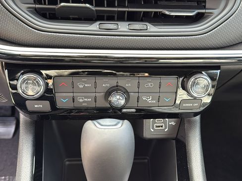 New 2026 Jeep Compass Limited image 14