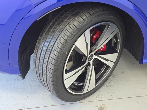 New 2025 Audi SQ5 Prestige image 32