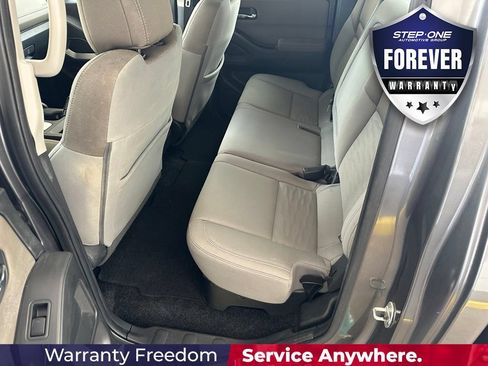 Used 2022 Nissan Frontier SV AWD/4WD image 29