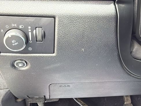 Used 2021 Jeep Grand Cherokee Laredo AWD/4WD image 30